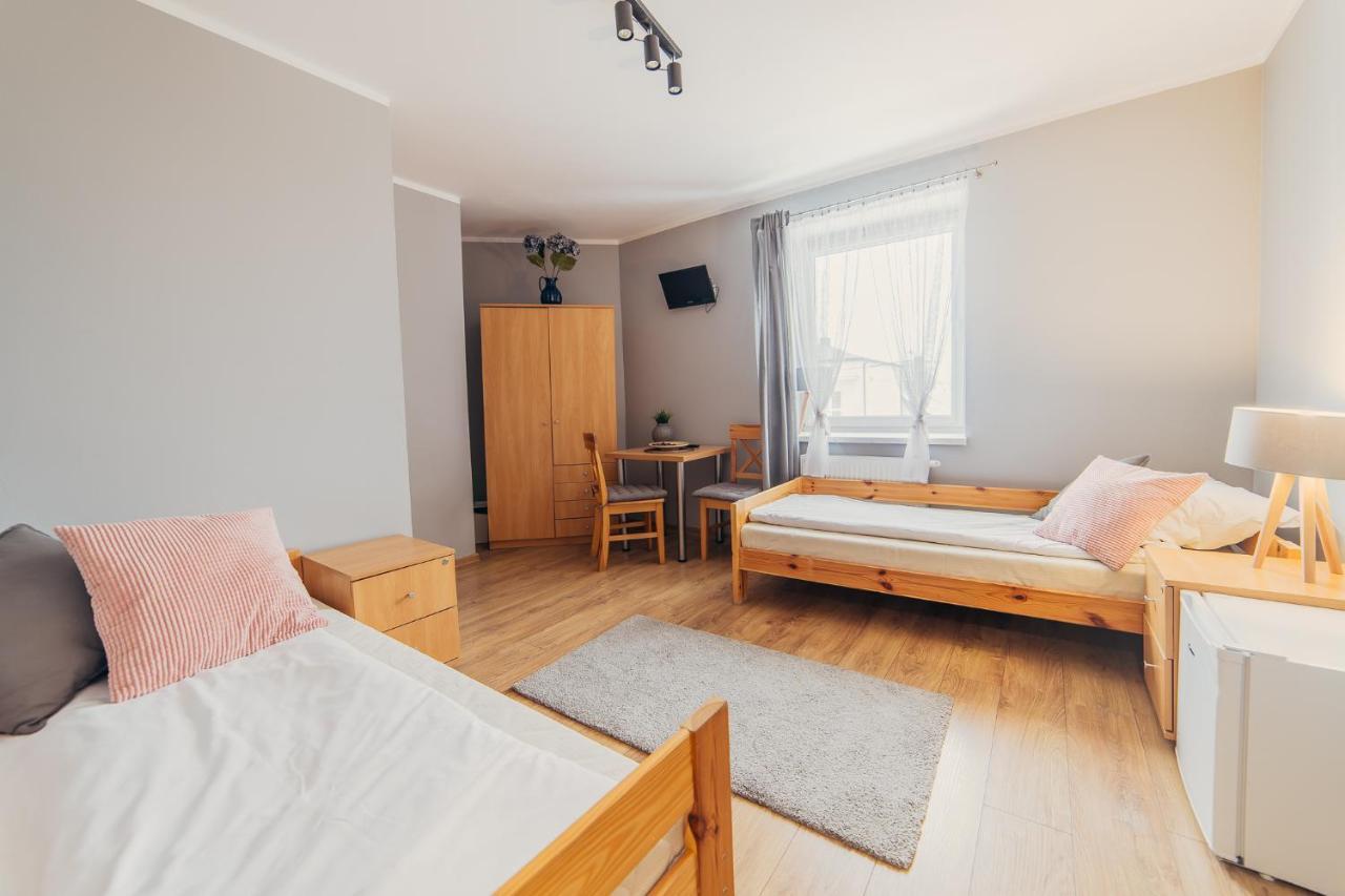 Gosciniec Pod Lilijka Hotel Podzamcze  Екстериор снимка